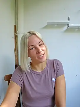 Snapshot of Sunny-Sin chatting on 09/14/25, 10:36 Sunny-Sin online show from 09/14/25, 10:36