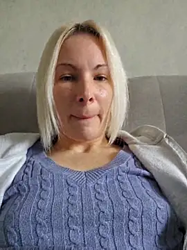 Snapshot of Sunny-Sin chatting on 02/02/26, 11:20 Sunny-Sin online show from 02/02/26, 11:20