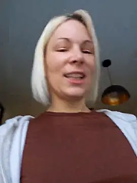 Snapshot of Sunny-Sin chatting on 02/15/26, 11:19 Sunny-Sin online show from 02/15/26, 11:19