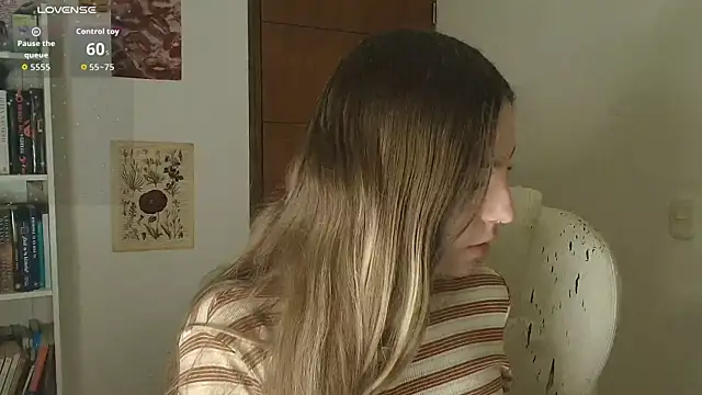 velvet  moon online show from 02/26/26, 05:39