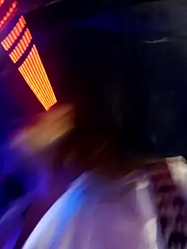 Snapshot of miss_berlyn chatting on 12/14/25, 02:28 miss berlyn online show from 12/14/25, 02:28