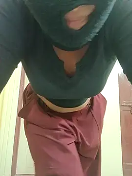 Snapshot of maya_telugu_22 chatting on 11/26/25, 04:41 maya telugu 22 online show from 11/26/25, 04:41