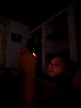 Snapshot of Hotguys111 chatting on 09/20/25, 04:35 Hotguys111 online show from 09/20/25, 04:35