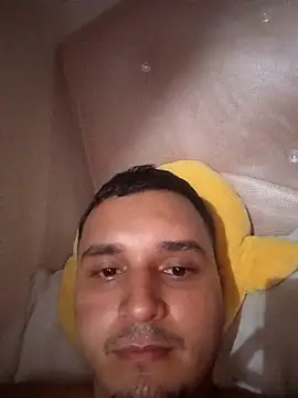 Snapshot of Hotguys111 chatting on 11/27/25, 08:38 Hotguys111 online show from 11/27/25, 08:38