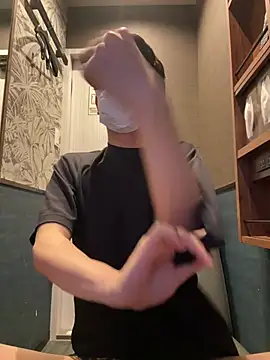 paroncho online show from 04/04/26, 06:33