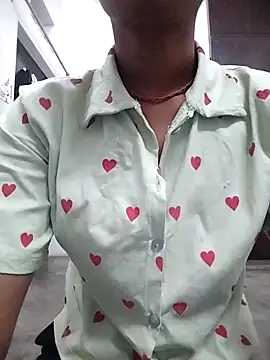 Naina 04 online show from 10/01/25, 04:24