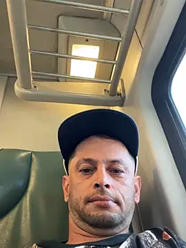 Carlosmauricio123 online show from 04/17/26, 10:02