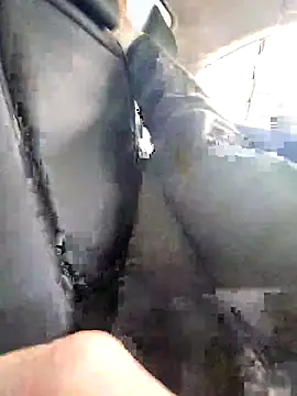 Snapshot of Lovelyx0x chatting on 10/02/25, 02:40 Lovelyx0x online show from 10/02/25, 02:40