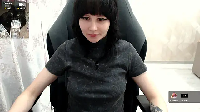 Snapshot of MistyDark chatting on 10/17/25, 11:46 MistyDark online show from 10/17/25, 11:46