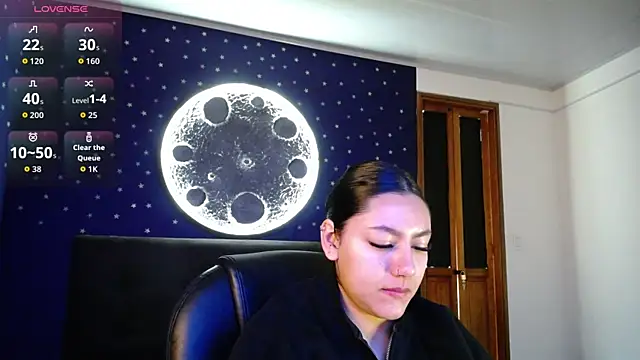 Megara 25 online show from 06/17/26, 03:24
