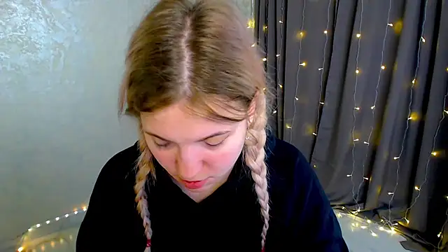 arlana klart online show from 02/03/26, 01:15