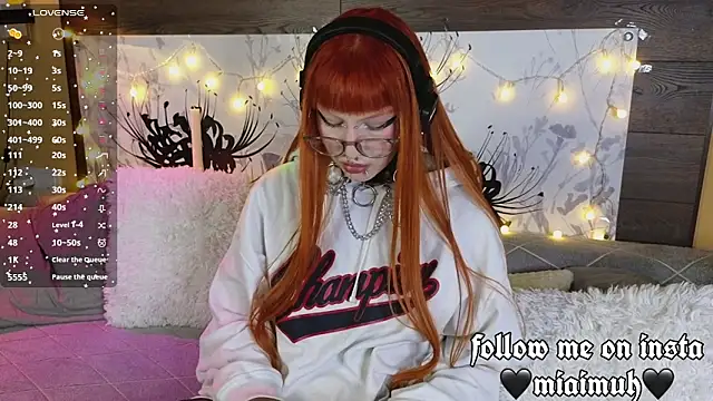 mia  yui online show from 11/13/25, 09:58