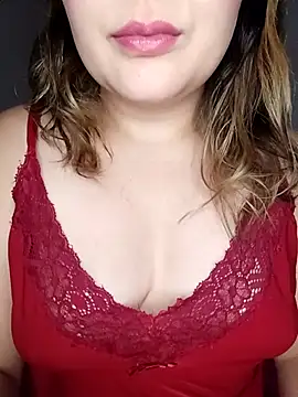 Snapshot of morenaq chatting on 11/26/25, 04:46 morenaq online show from 11/26/25, 04:46