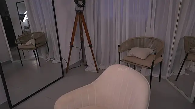 Snapshot of Carolart_ chatting on 09/10/25, 11:05 Carolart online show from 09/10/25, 11:05