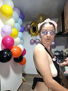 stivenlujan69 online show from 10/20/25, 03:07