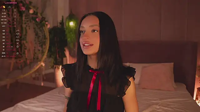 AdoraCortes online show from 11/23/25, 05:07