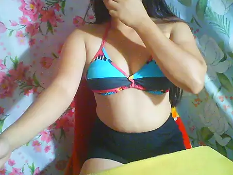 Katie Winslet online show from 02/12/26, 12:27