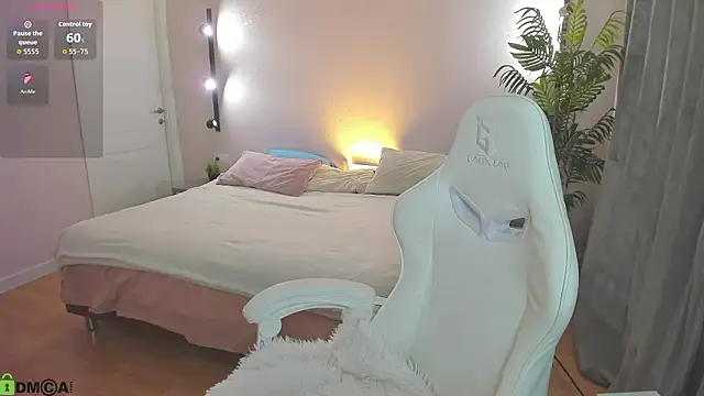 Marie Ellie online show from 02/04/26, 01:44