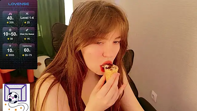 Snapshot of Moon__Bunny chatting on 06/22/26, 03:42 Moon Bunny online show from 06/22/26, 03:42