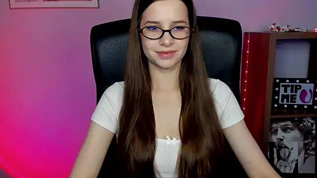 LuxMaya online show from 04/14/26, 06:52