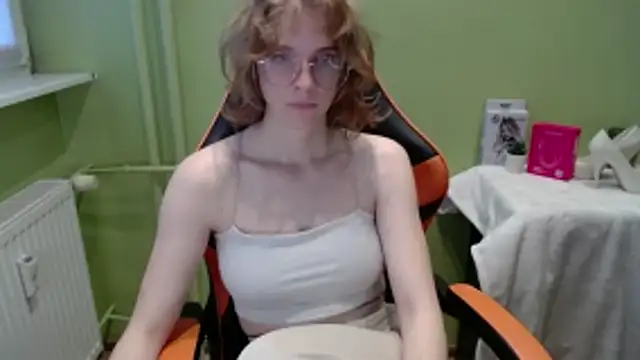 juicyPenny online show from 11/18/25, 07:57