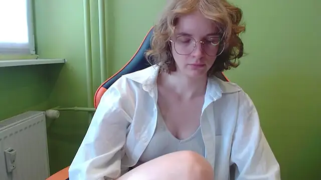 juicyPenny online show from 05/05/26, 06:21