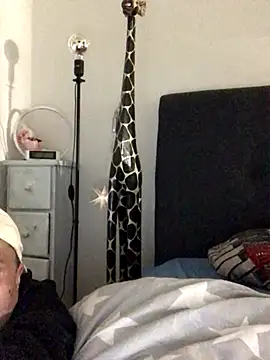 radeczek001 online show from 10/11/25, 01:05