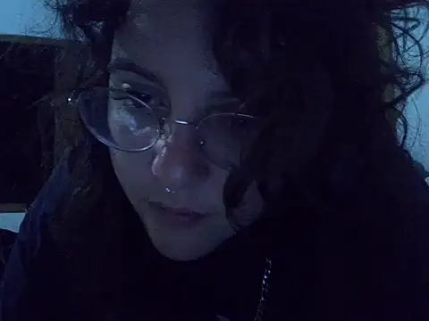 Blue Liz online show from 12/17/25, 01:11