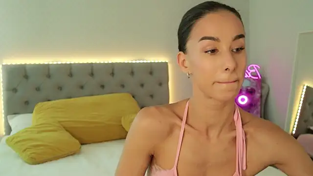 Snapshot of Katherinepinke chatting on 10/17/25, 05:10 Katherinepinke online show from 10/17/25, 05:10