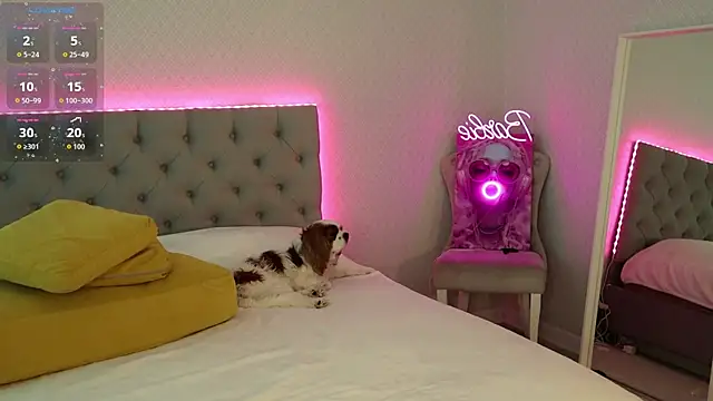 Snapshot of Katherinepinke chatting on 10/25/25, 08:22 Katherinepinke online show from 10/25/25, 08:22