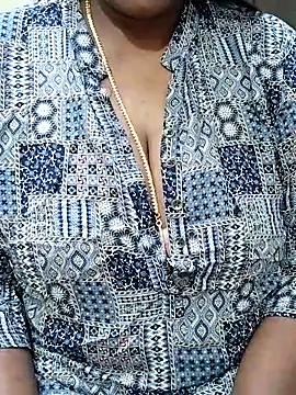 shobini online show from 10/28/25, 02:31