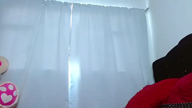 Snapshot of Charlothe_Wright chatting on 10/24/25, 06:04 Charlothe Wright online show from 10/24/25, 06:04