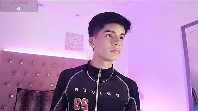 Dulcey  online show from 09/18/25, 08:22