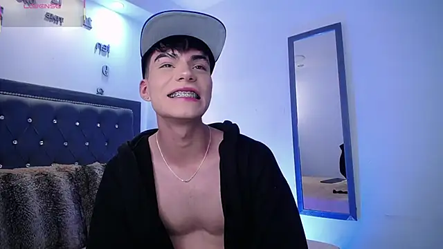 Dulcey  online show from 09/30/25, 07:02