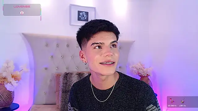 Dulcey  online show from 11/26/25, 04:24