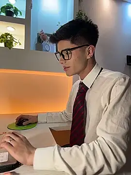 Dulcey  online show from 03/30/26, 06:03