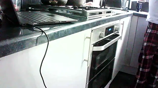 cockheart122 online show from 12/17/25, 01:39