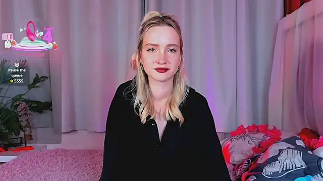 EllaBloom online show from 02/16/26, 01:40