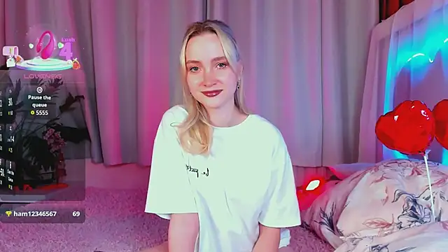 EllaBloom online show from 02/22/26, 02:15