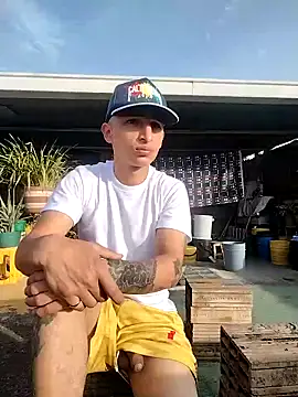 Dani22cmhot online show from 02/08/26, 12:19