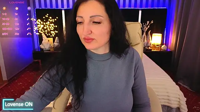 MissRossi online show from 12/18/25, 08:04