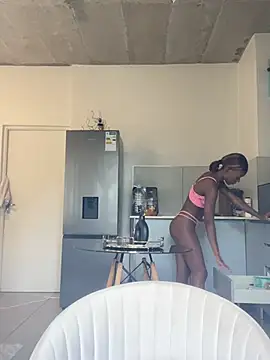 prettydollyy online show from 04/01/26, 11:00