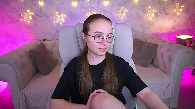 ArrinaWairr online show from 03/18/26, 07:11