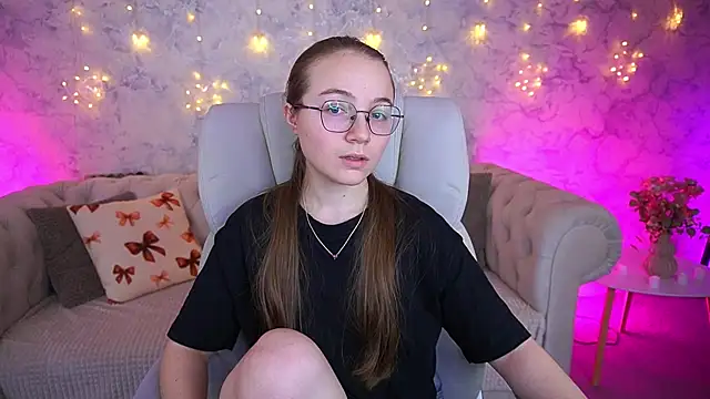 ArrinaWairr online show from 04/01/26, 06:47