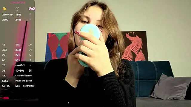 TrixiBell online show from 04/16/26, 04:46