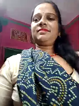 Snapshot of Cutreet chatting on 09/19/25, 04:18 Cutreet online show from 09/19/25, 04:18