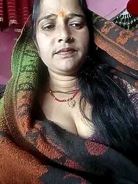 Snapshot of Cutreet chatting on 12/17/25, 04:13 Cutreet online show from 12/17/25, 04:13