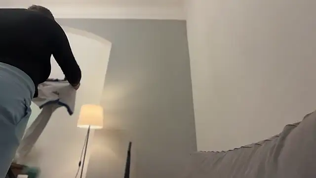 NellyExtraa online show from 04/17/26, 01:47