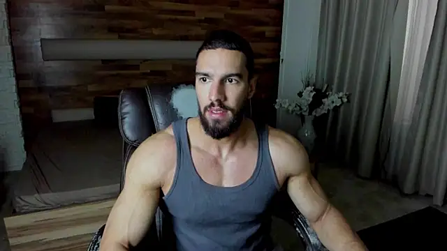 Snapshot of IvanHydee chatting on 07/16/26, 04:29 IvanHydee online show from 07/16/26, 04:29