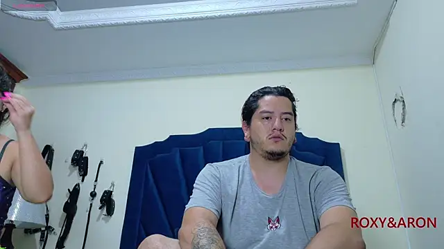 Snapshot of RoxyandAron2 chatting on 05/14/26, 11:28 RoxyandAron2 online show from 05/14/26, 11:28